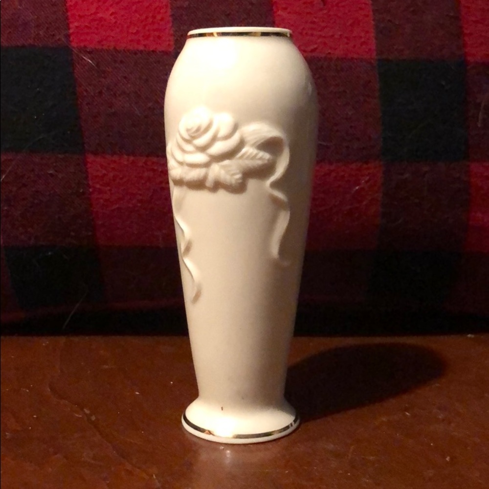 Lenox Mother’s Day vase 5.75”H & 1.25” opening